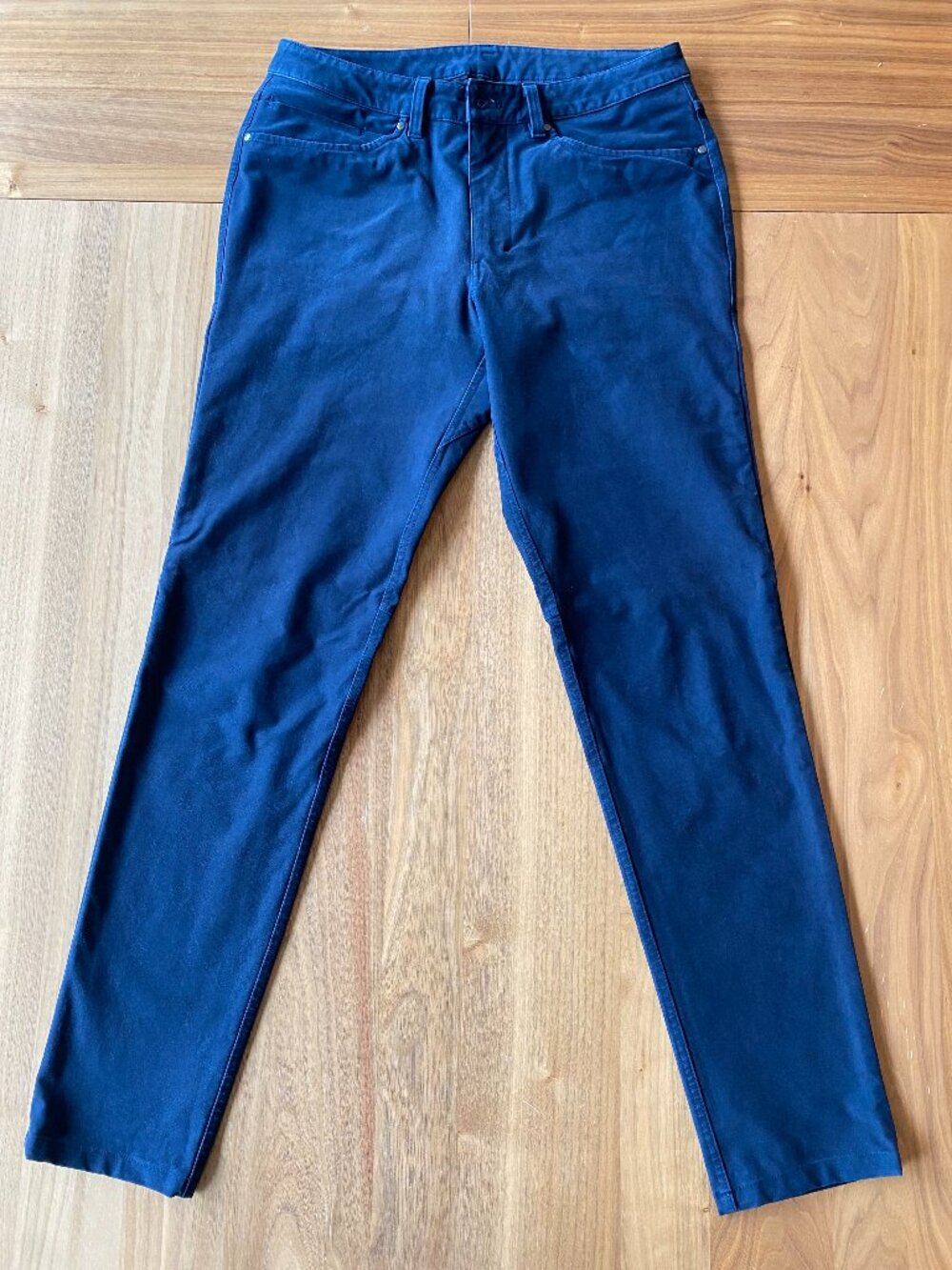 Lululemon Men Commission Slim Pant Utilitech 32" waist and 34" inseam True Navy